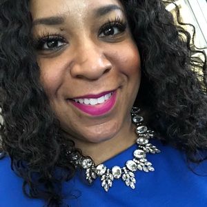 Meet your Posher, Lalatoshua